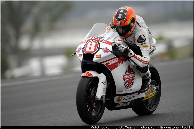 moto2_rea_0010_france_le_mans_2012