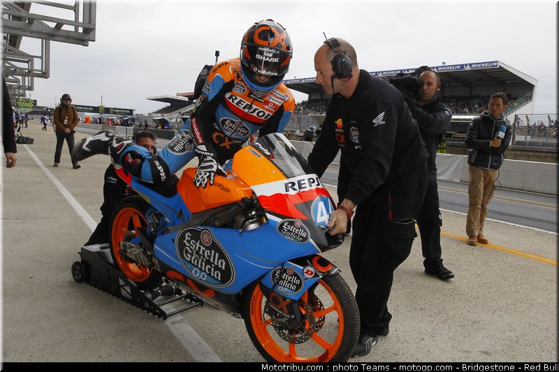moto3_oliveira_0021_france_le_mans_2012
