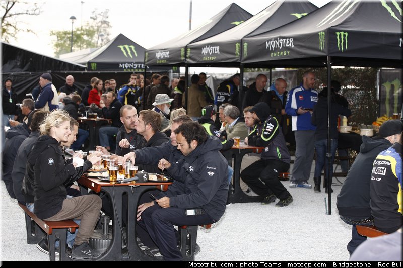 motogp_ambiance_0007_france_le_mans_2012