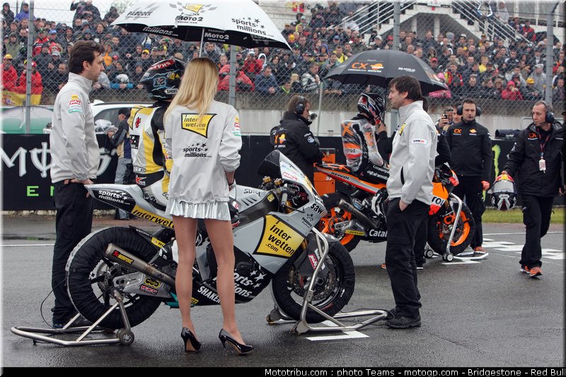motogp_pitbabe_0001_france_le_mans_2012