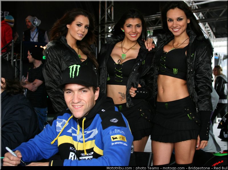 motogp_pitbabe_0007_france_le_mans_2012