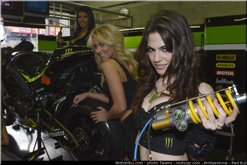 motogp_pitbabe_0010_france_le_mans_2012