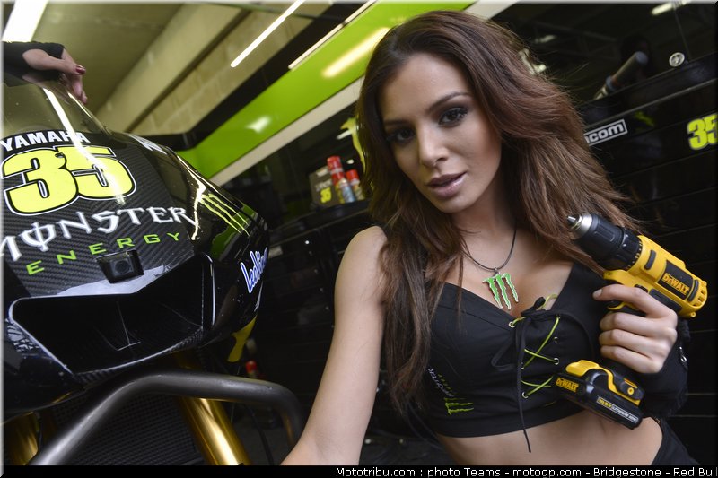 motogp_pitbabe_0013_france_le_mans_2012