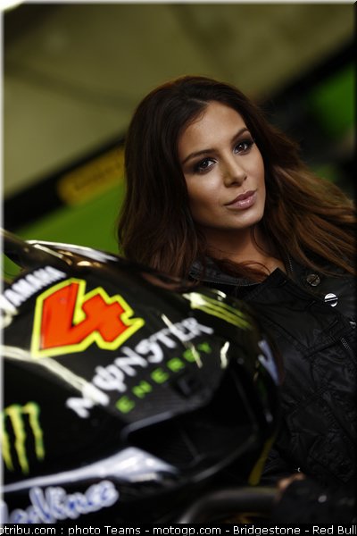 motogp_pitbabe_0039_france_le_mans_2012
