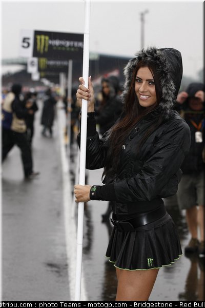 motogp_pitbabe_0047_france_le_mans_2012