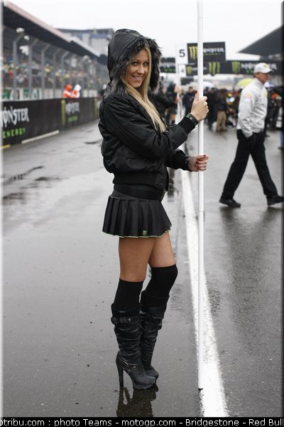 motogp_pitbabe_0051_france_le_mans_2012