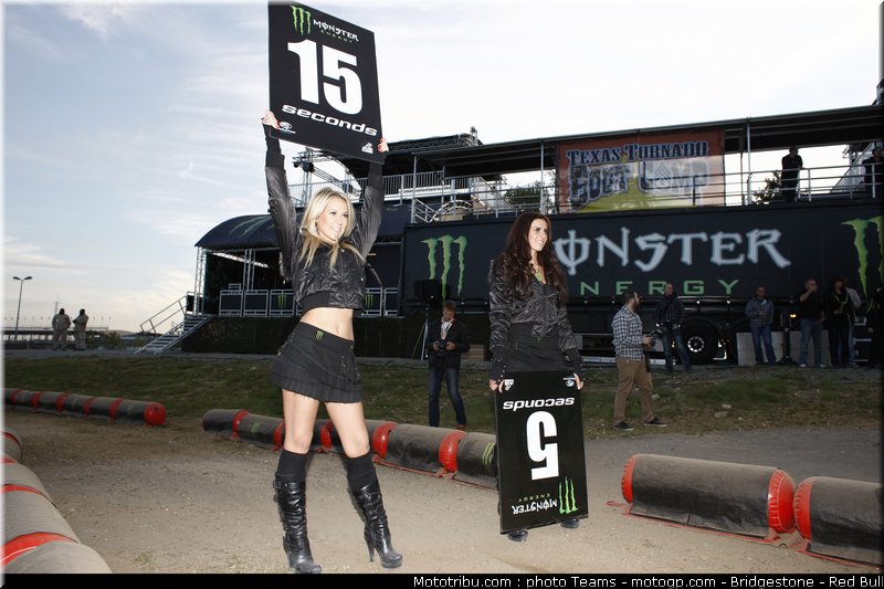 motogp_pitbabe_0060_france_le_mans_2012