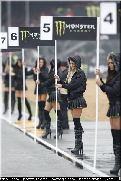 motogp_pitbabe_0063_france_le_mans_2012
