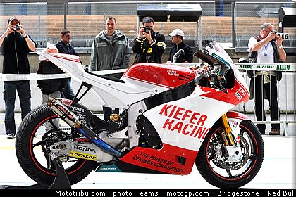 moto2_neukirchner_0004_france_le_mans_2012.jpg