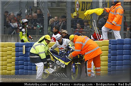 moto2_smith_0005_france_le_mans_2012.jpg