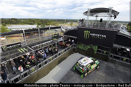 motogp_ambiance_0003_france_le_mans_2012.jpg