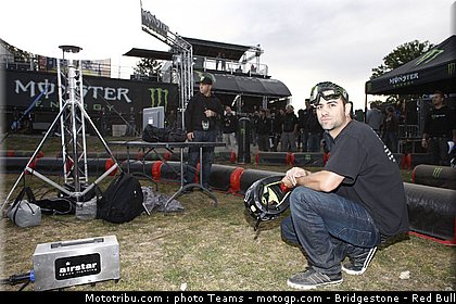 motogp_ambiance_0013_france_le_mans_2012.jpg