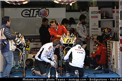 motogp_bradl_0048_france_le_mans_2012.jpg