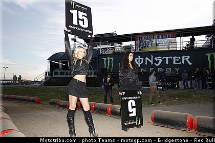 motogp_pitbabe_0060_france_le_mans_2012.jpg