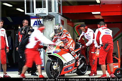 motogp_rossi_0028_france_le_mans_2012.jpg
