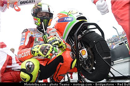 motogp_rossi_0045_france_le_mans_2012.jpg
