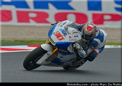 moto2_nakagami_001_catalogne_2012_montmelo.jpg