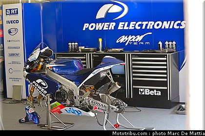 motogp_de_puniet_001_catalogne_2012_montmelo.jpg