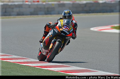 motogp_edwards_002_catalogne_2012_montmelo.jpg