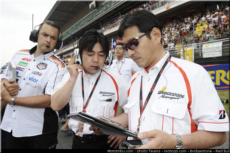 motogp_bridgestone_0004_catalogne_2012_montmelo