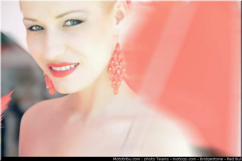 motogp_pitbabe_0002_catalogne_2012_montmelo