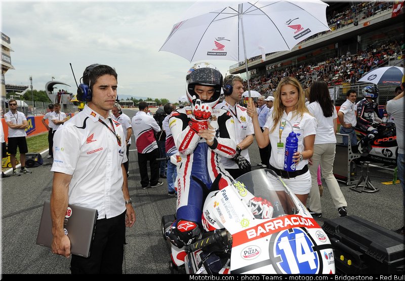 motogp_pitbabe_0019_catalogne_2012_montmelo