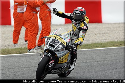 moto2_luthi_0018_catalogne_2012_montmelo.jpg