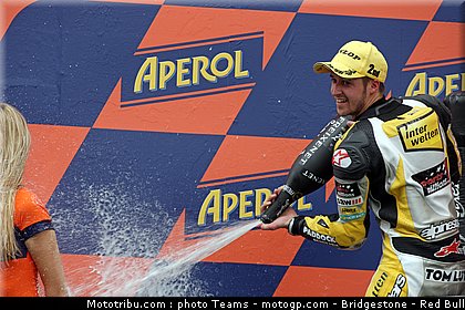 moto2_luthi_0021_catalogne_2012_montmelo.jpg