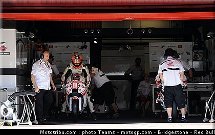 moto2_rea_0015_catalogne_2012_montmelo.jpg