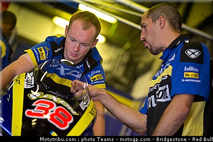 moto2_smith_0018_catalogne_2012_montmelo.jpg