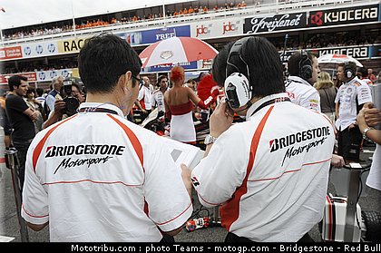 motogp_bridgestone_0003_catalogne_2012_montmelo.jpg