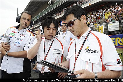 motogp_bridgestone_0004_catalogne_2012_montmelo.jpg