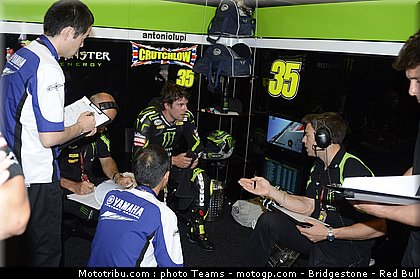 motogp_crutchlow_0012_catalogne_2012_montmelo.jpg