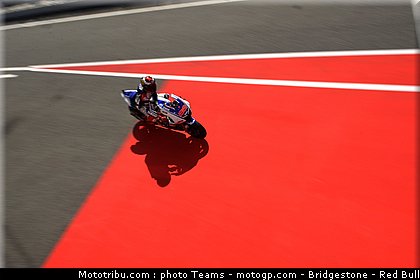 motogp_lorenzo_0004_catalogne_2012_montmelo.jpg