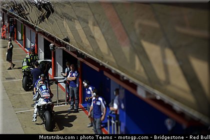motogp_lorenzo_0005_catalogne_2012_montmelo.jpg