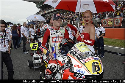 motogp_pitbabe_0011_catalogne_2012_montmelo.jpg