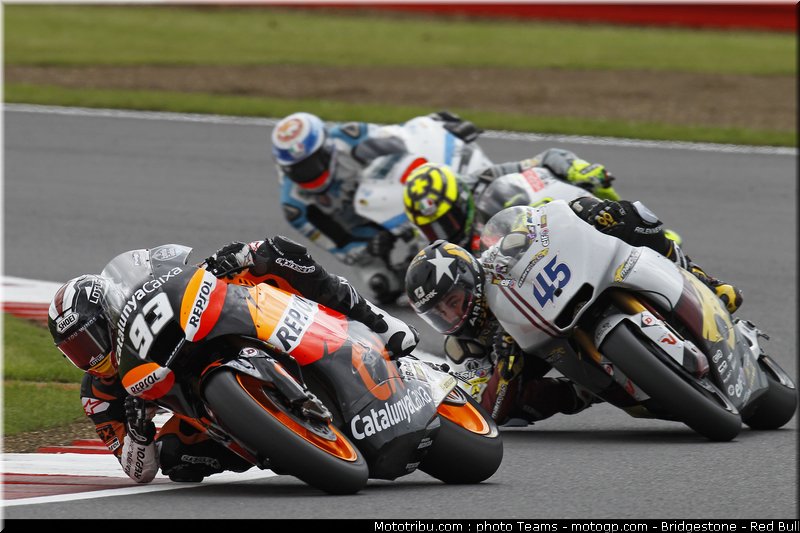 moto2_0003_angleterre_silverstone_2012