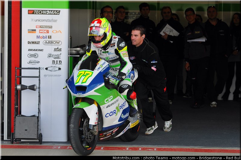 moto2_aegerter_0009_angleterre_silverstone_2012