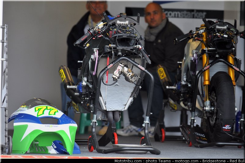 moto2_aegerter_0012_angleterre_silverstone_2012