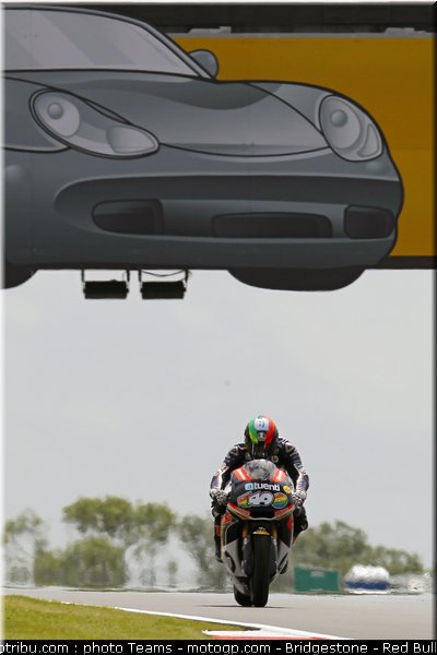 moto2_espargaro_p_0007_angleterre_silverstone_2012