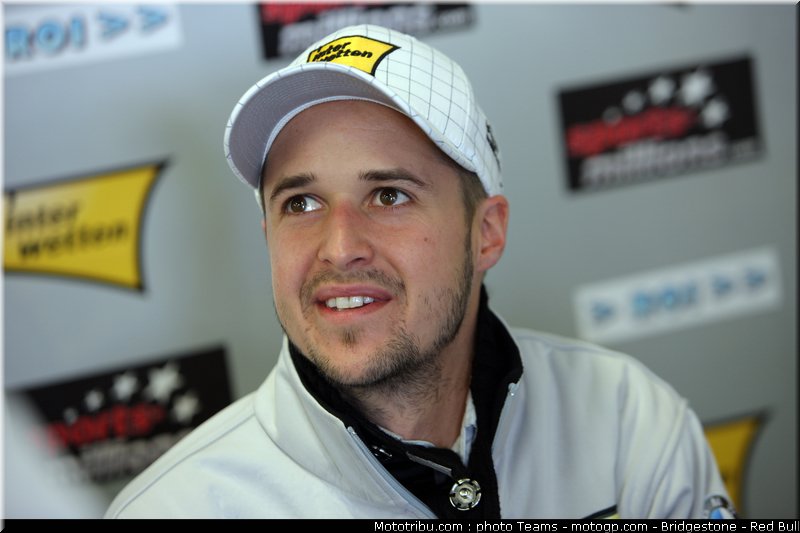moto2_luthi_0008_angleterre_silverstone_2012