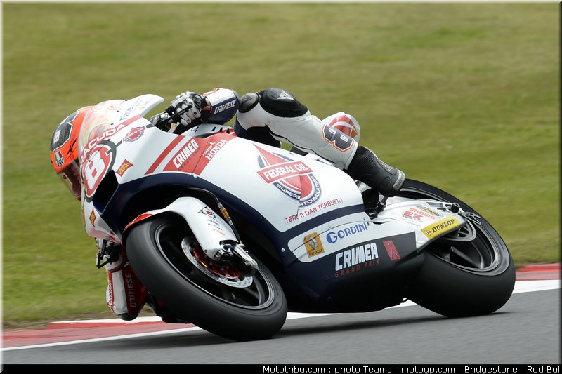 moto2_rea_0013_angleterre_silverstone_2012