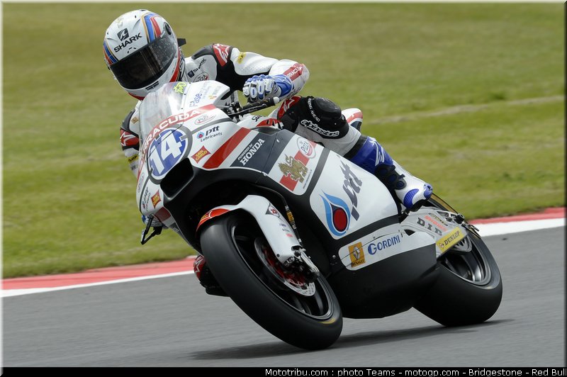 moto2_wilairot_0010_angleterre_silverstone_2012