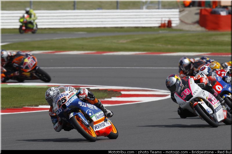 moto3_0007_angleterre_silverstone_2012