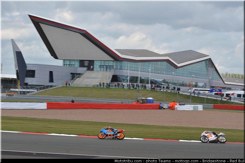 moto3_0023_angleterre_silverstone_2012