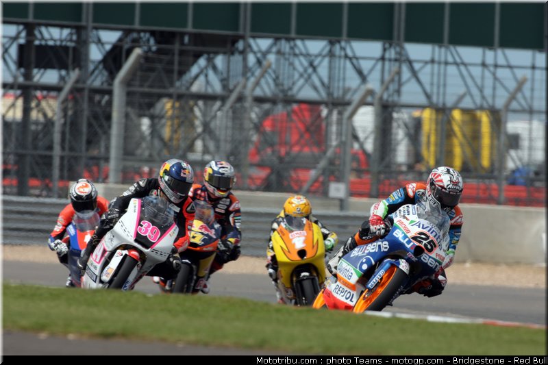 moto3_0029_angleterre_silverstone_2012