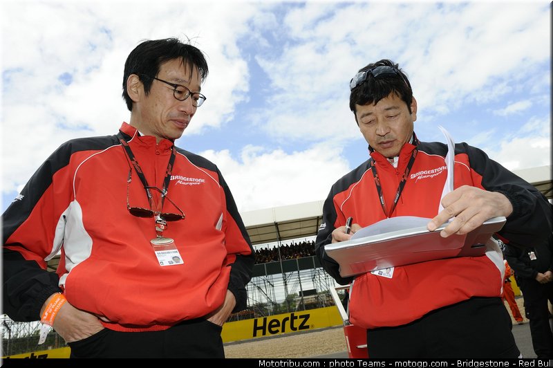 motogp_bridgestone_0001_angleterre_silverstone_2012