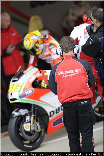 motogp_bridgestone_0011_angleterre_silverstone_2012