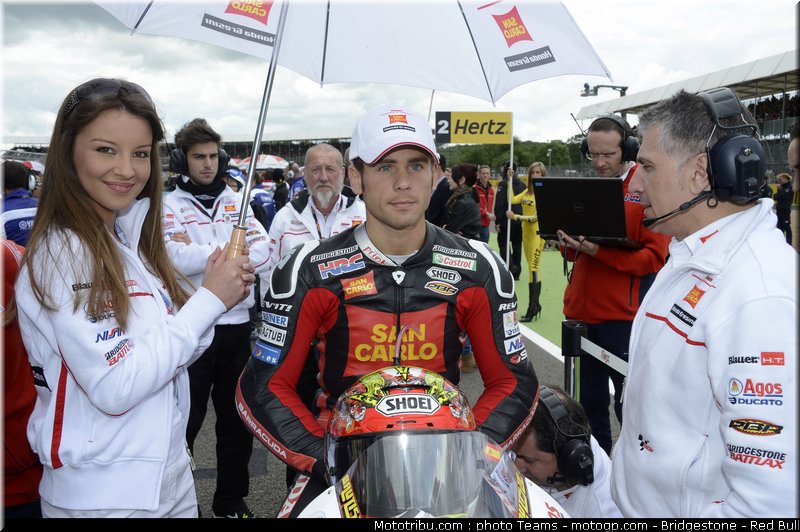 motogp_pitbabe_0010_angleterre_silverstone_2012