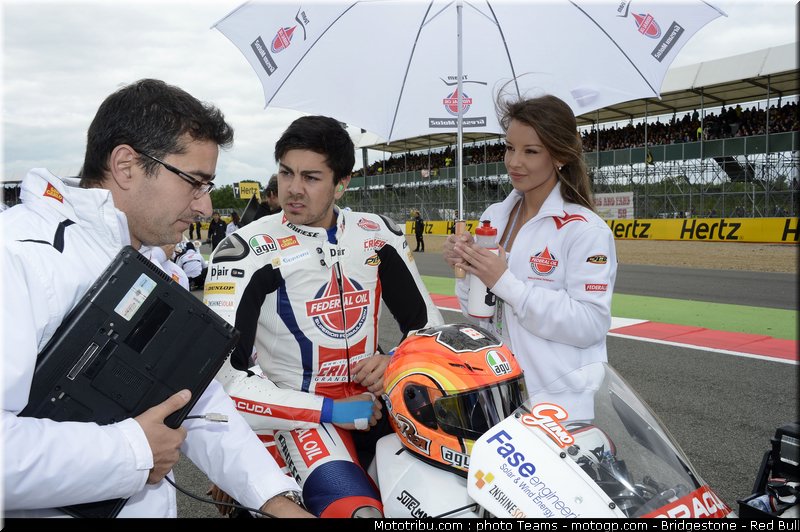 motogp_pitbabe_0013_angleterre_silverstone_2012